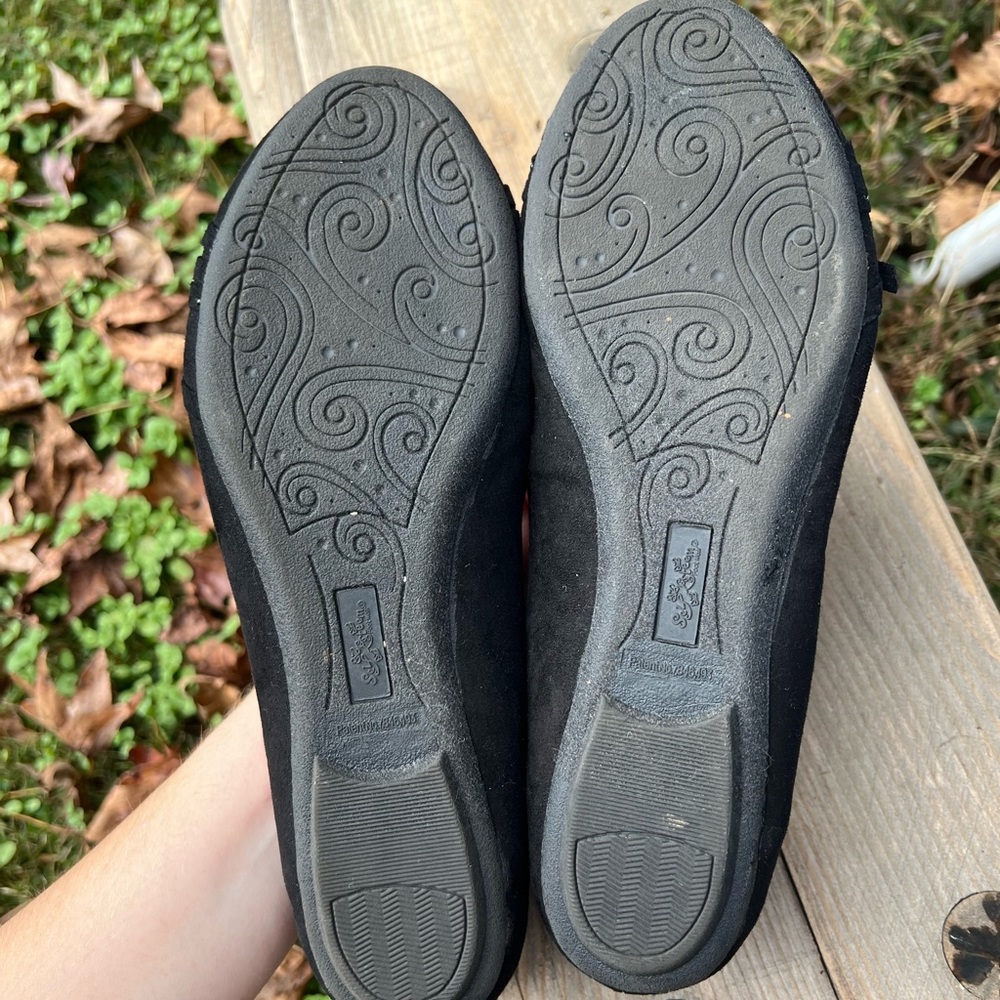 Elegant Black Women's Flats - Picture 3 of 3